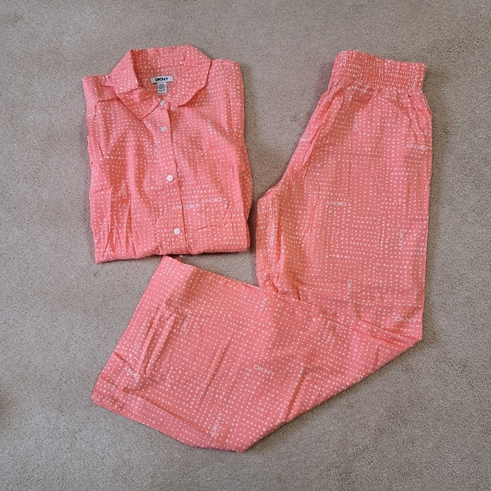 DKNY Pajama Set 2 Piece Coral Women's Size XS PJ Set Loungewear NWOT